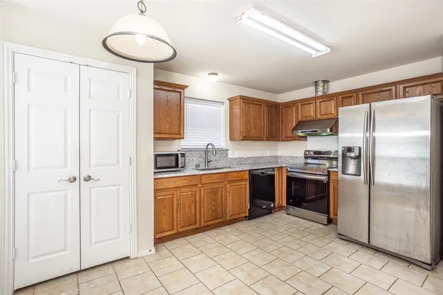 $255,000 | 3511 Austin Street, Gainesville, TX 76240