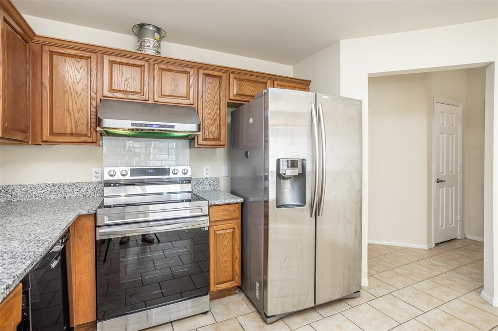 3511 Austin Street Gainesville, TX 76240 - Photo 7 of 25