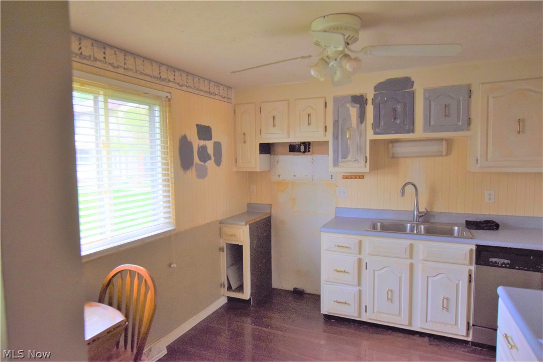 950 Hampton Ridge Drive Akron, OH 44313 - Photo 2 of 6 Gallery Image 2