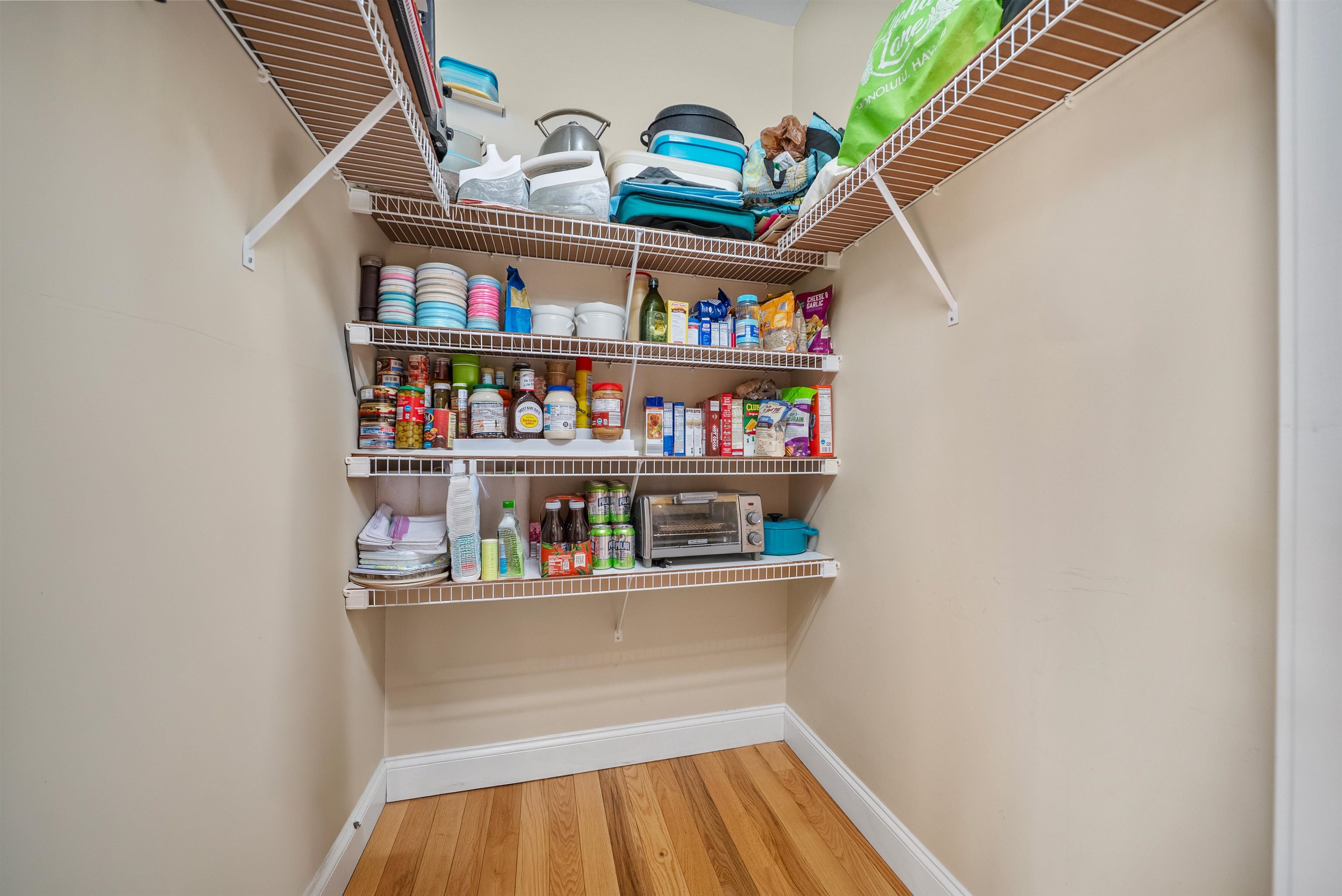 81 North High Street, Unit 10 Derry, NH 03038 - Photo 19 of 39