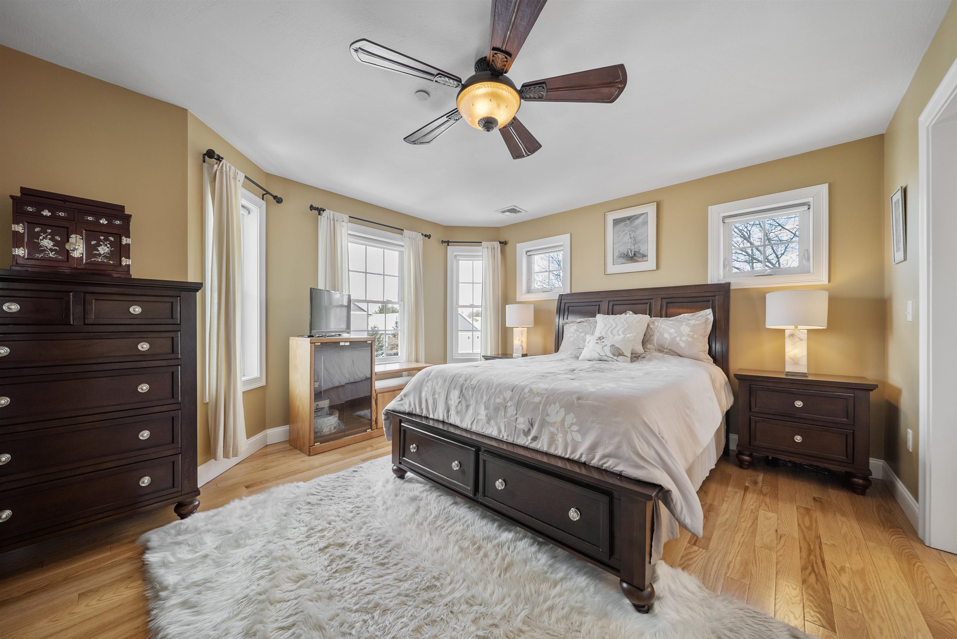 81 North High Street, Unit 10 Derry, NH 03038 - Photo 23 of 39