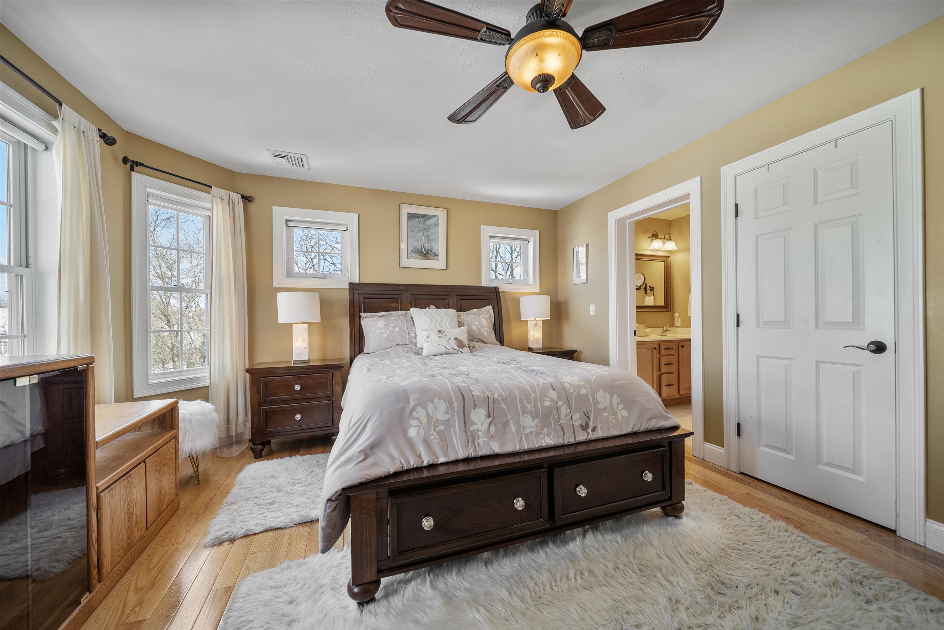 81 North High Street, Unit 10 Derry, NH 03038 - Photo 24 of 39