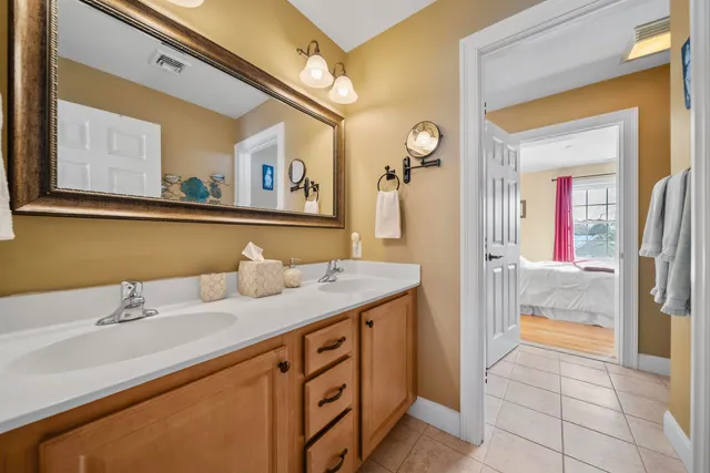 $430,000 | 81 North High Street, Unit 10, Derry, NH 03038