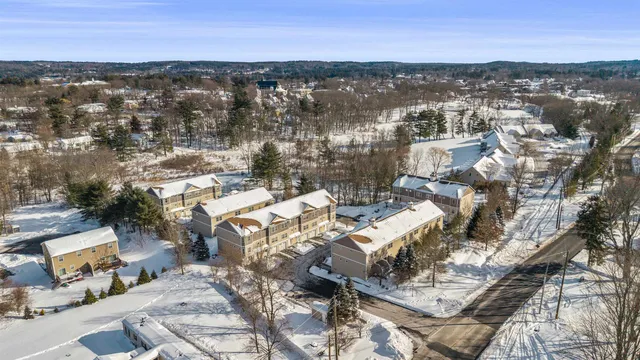 $430,000 | 81 North High Street, Unit 10, Derry, NH 03038