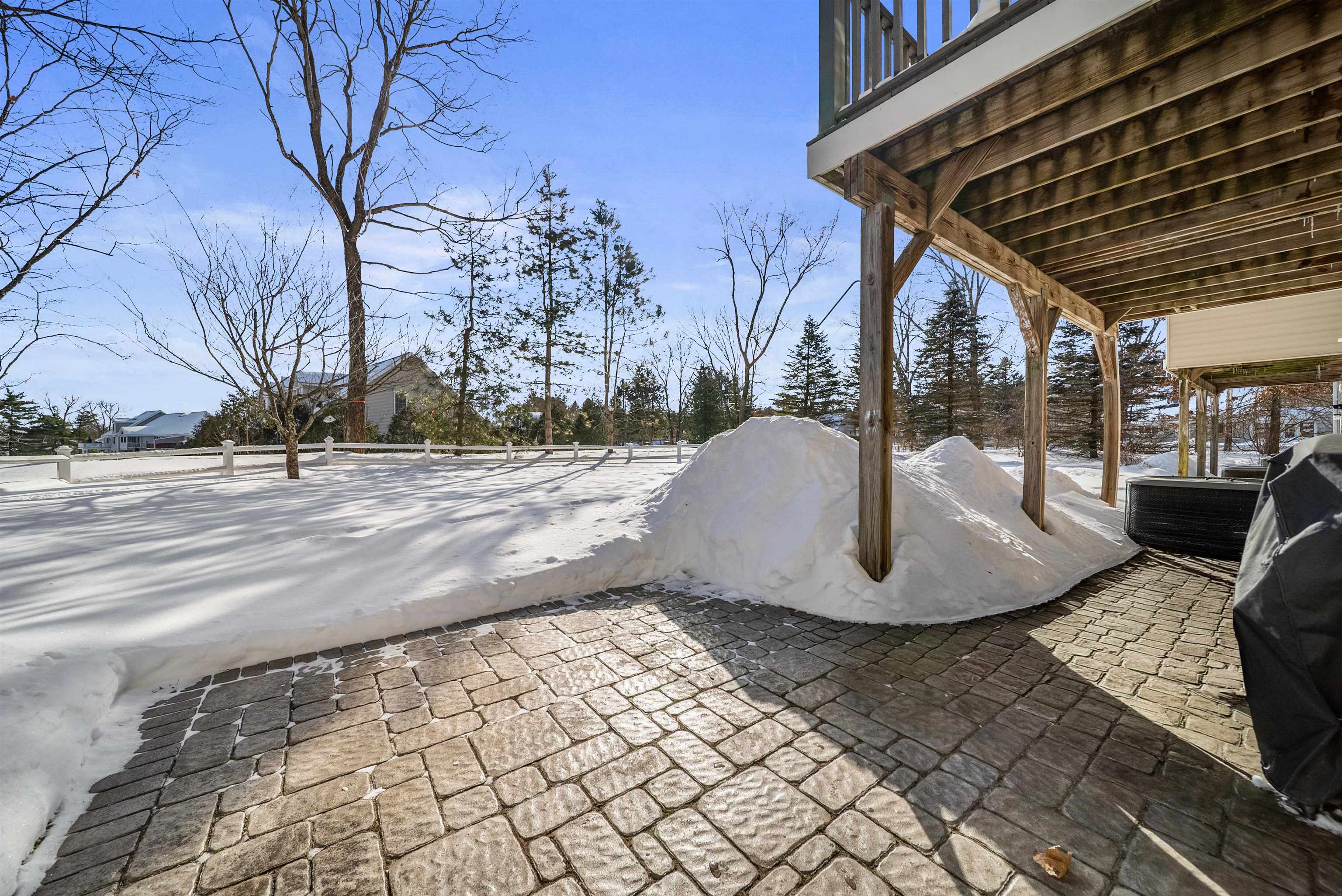 81 North High Street, Unit 10 Derry, NH 03038 - Photo 6 of 39