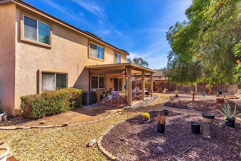 28984 Escalante Road Menifee, CA 92587 - Photo 26 of 40 Backyard