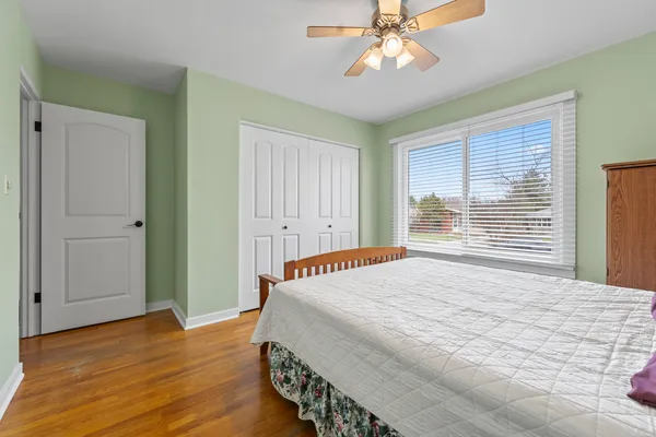 $360,000 | 216 North Lombard Avenue, Lombard, IL 60148