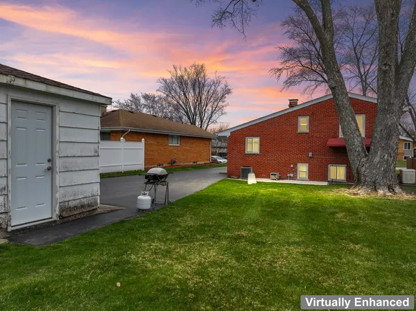 $360,000 | 216 North Lombard Avenue, Lombard, IL 60148