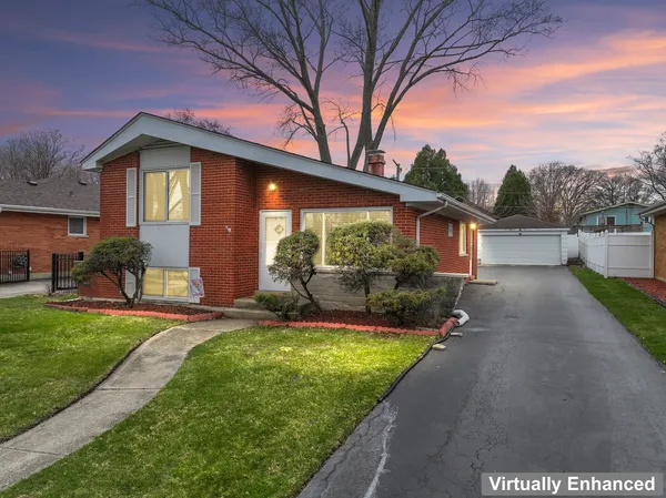 $360,000 | 216 North Lombard Avenue, Lombard, IL 60148