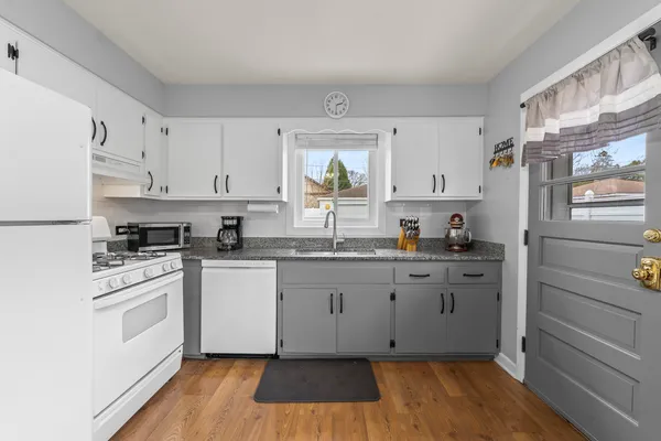 $360,000 | 216 North Lombard Avenue, Lombard, IL 60148