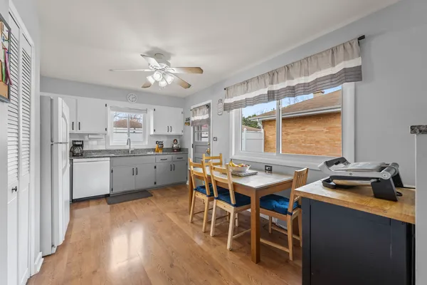 $360,000 | 216 North Lombard Avenue, Lombard, IL 60148