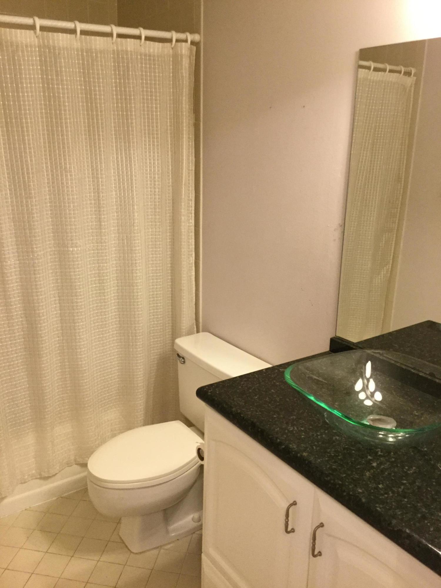 22348 Southwest 57th Circle Boca Raton, FL 33428 - Photo 20 of 24 Hall Bath