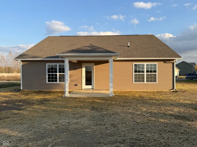 $252,900 | 1105 Lake Drive, Shirley, IN 47384