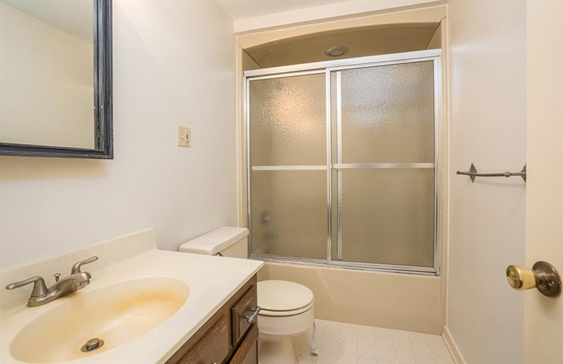 241 Rutledge Drive Canonsburg, PA 15317 - Photo 13 of 25 Gallery Image 13