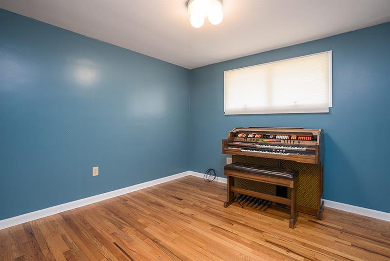 241 Rutledge Drive Canonsburg, PA 15317 - Photo 15 of 25 Gallery Image 15