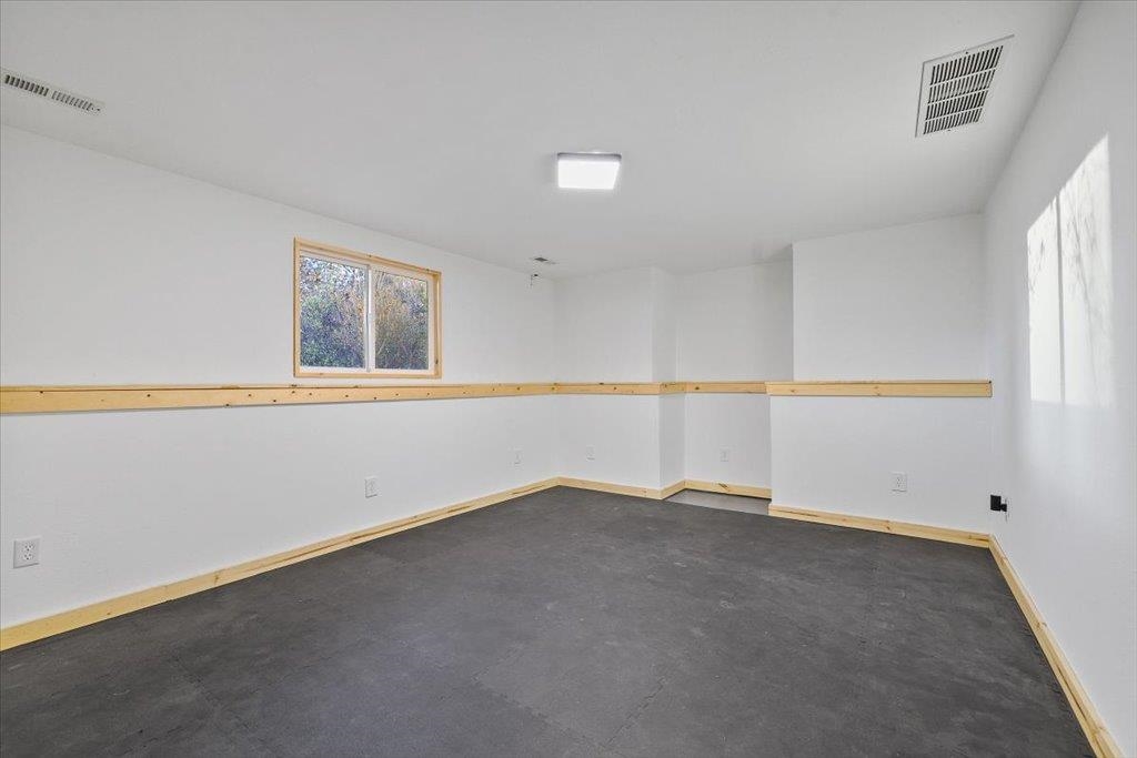 746 East Greta Avenue Spokane, WA 99208 - Photo 21 of 36