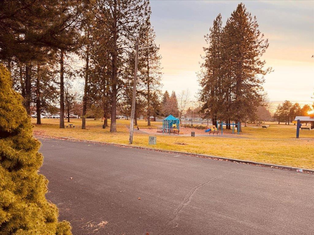 746 East Greta Avenue Spokane, WA 99208 - Photo 35 of 36