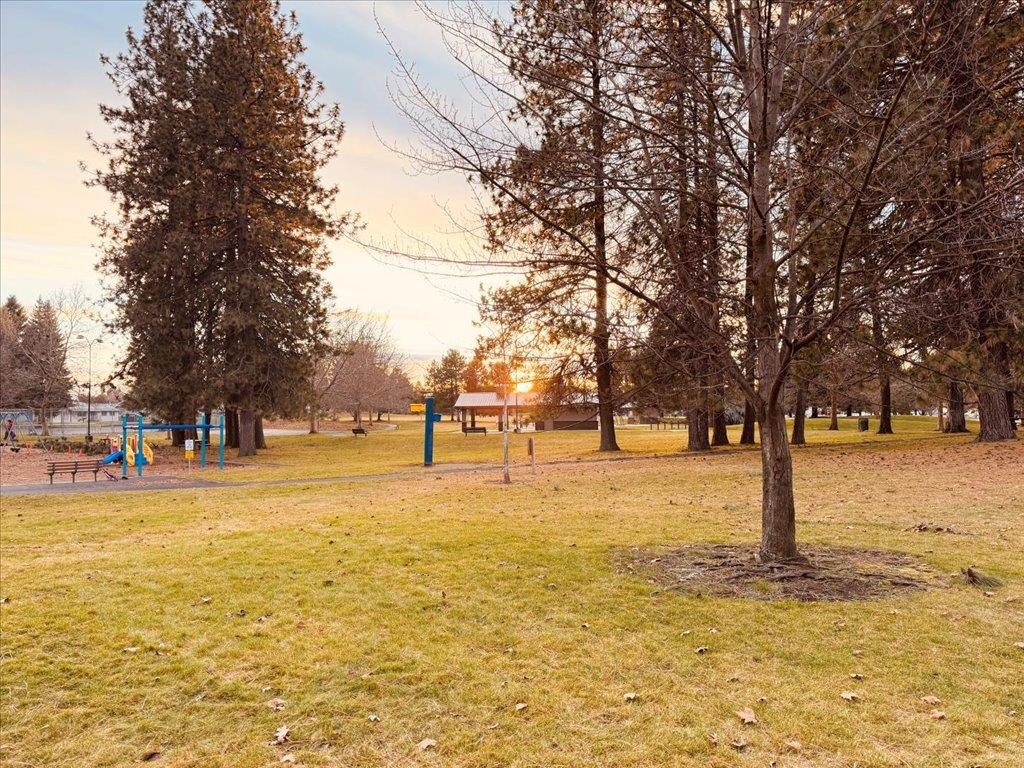 746 East Greta Avenue Spokane, WA 99208 - Photo 4 of 36