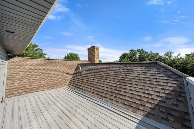 a view of outside area