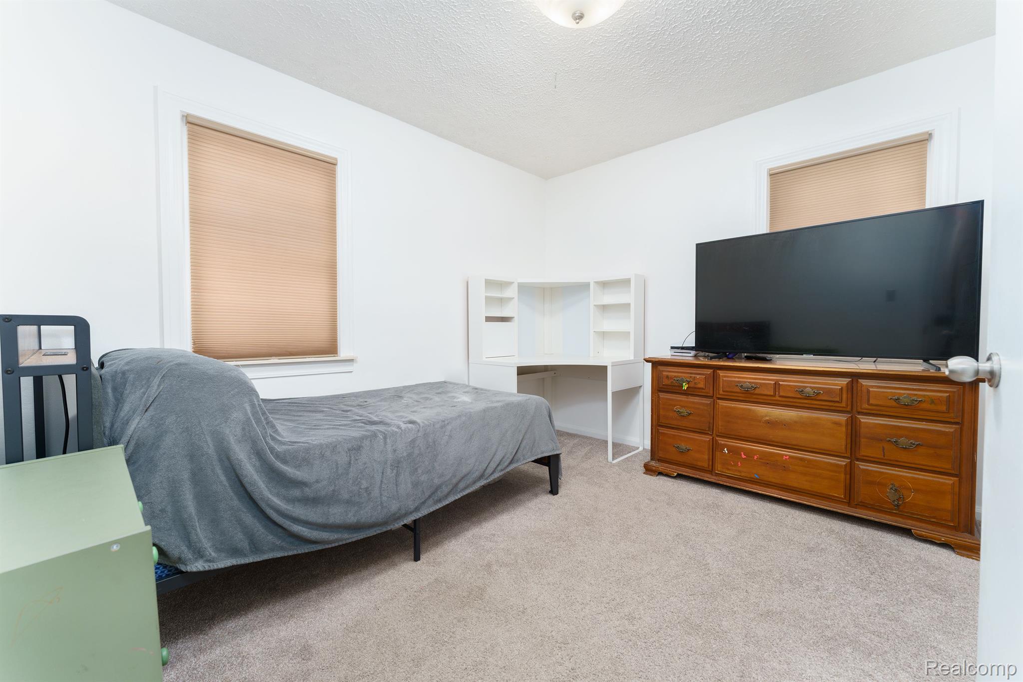 2076 Greenfield Road Berkley, MI 48072 - Photo 11 of 23 Gallery Image 11