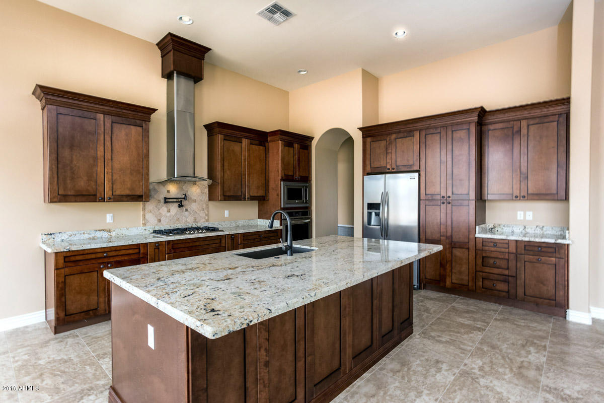2081 South Hilton Road Apache Junction, AZ 85119 - Photo 6 of 38 22-Hilton-2