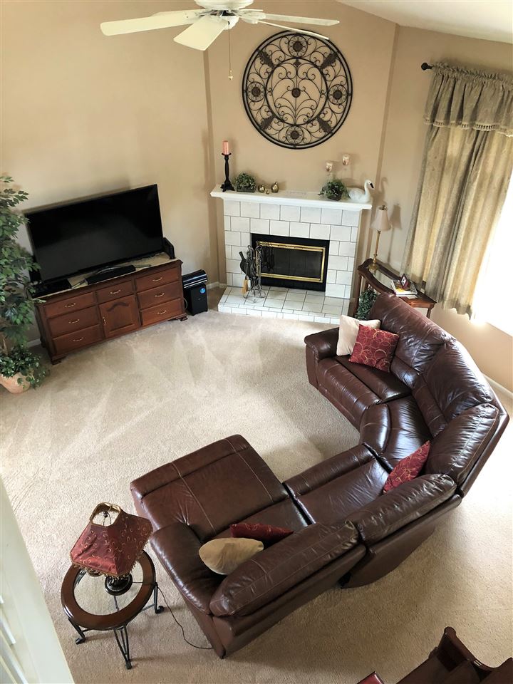 49442 Monte Road New Baltimore, MI 48047 - Photo 4 of 20 31364149-3.JPG