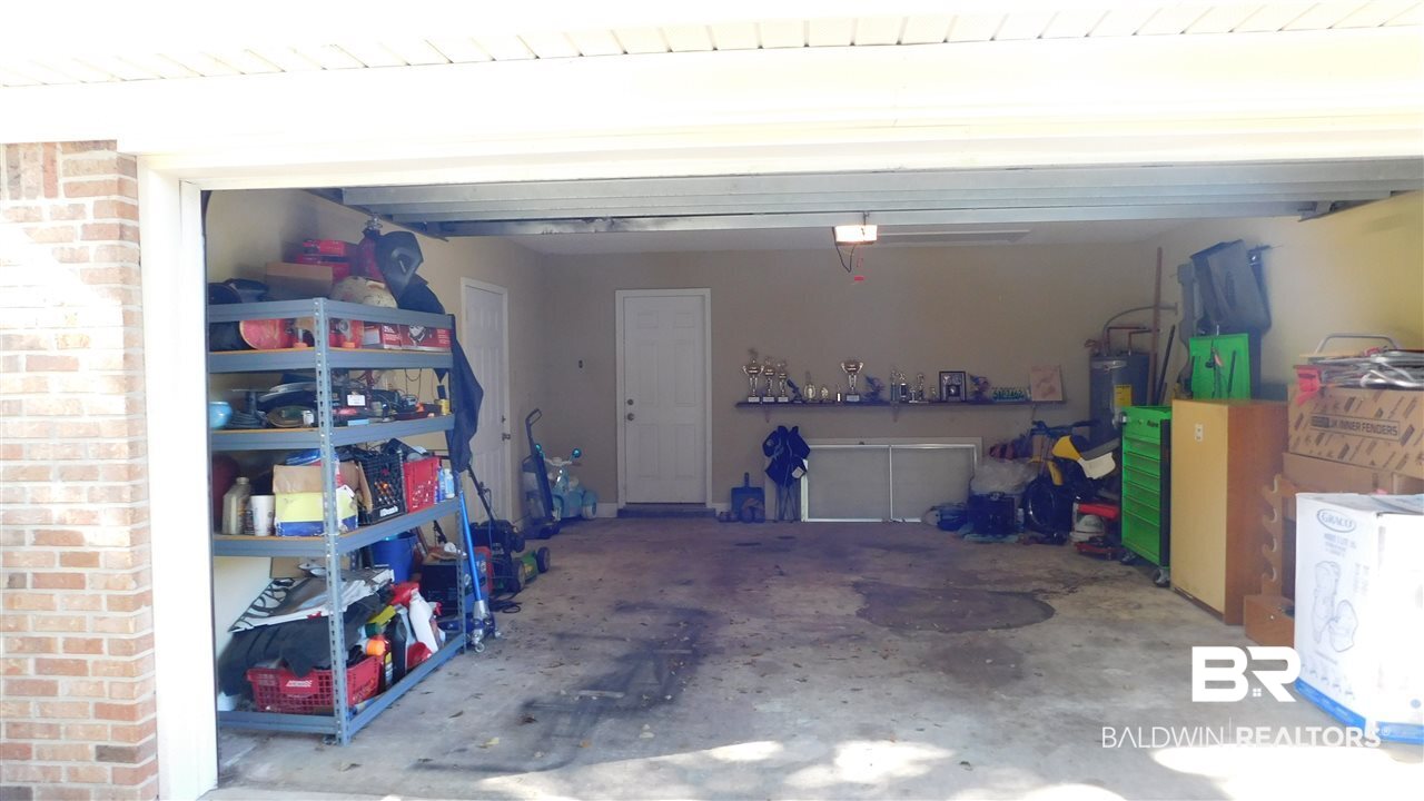 19814 Keller Road Foley, AL 36535 - Photo 27 of 30 Garage