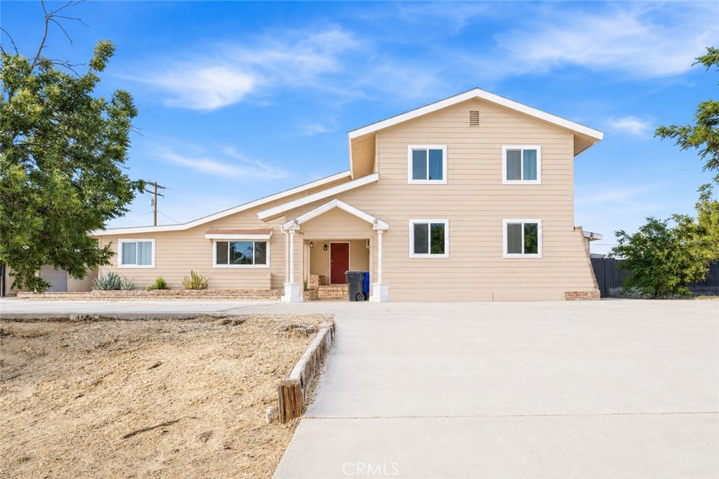 15037 Miami Road Apple Valley, CA 92307 - Photo 2 of 65
