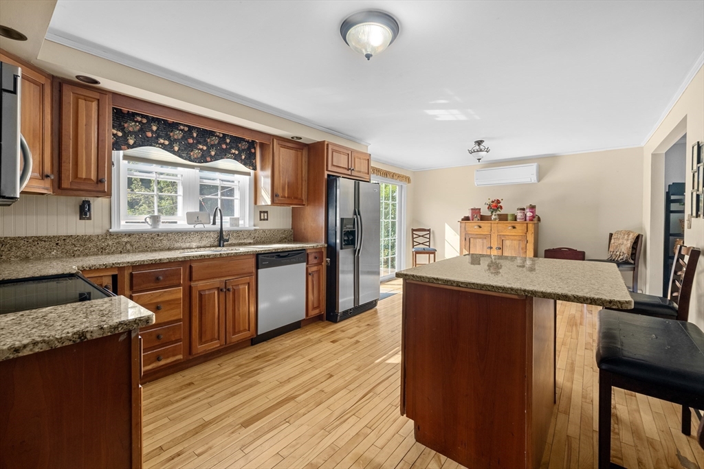 176 Davis Road Westminster, MA 01473 - Photo 13 of 37