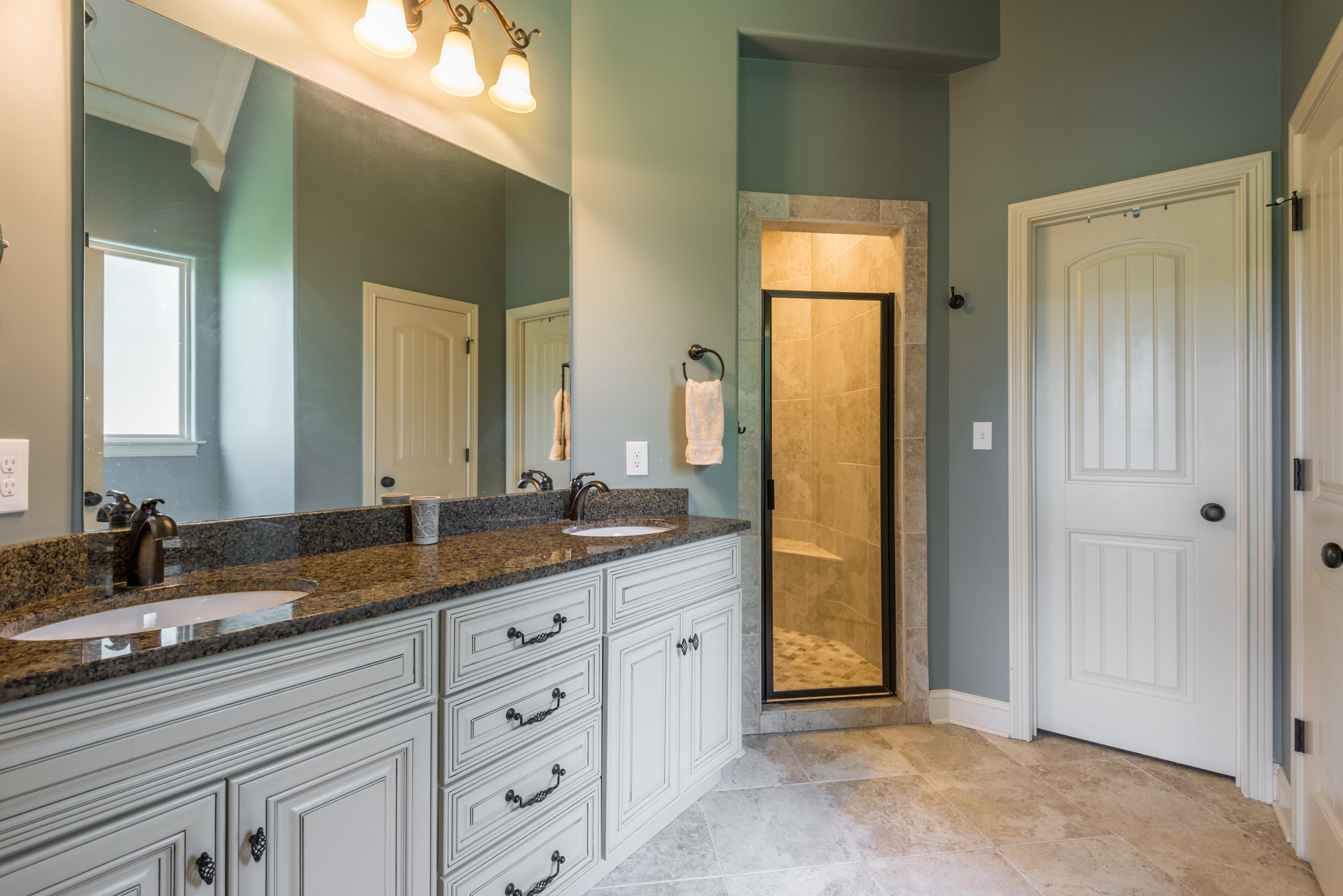 105 Cres View Lane Oak Ridge, TN 37830 - Photo 22 of 40 MASTER BATHROOM