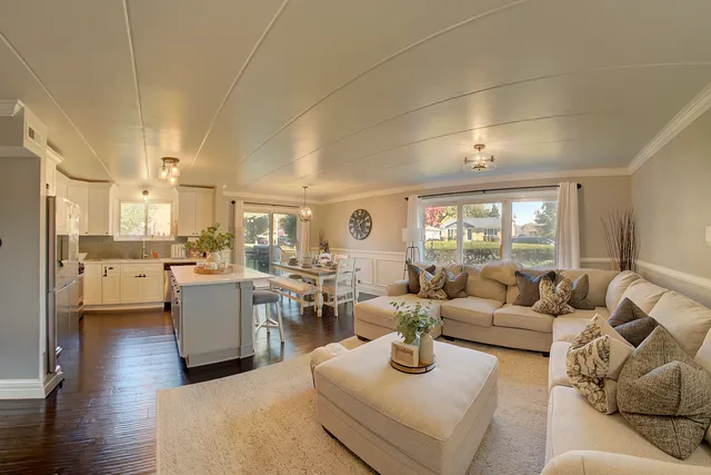 $217,500 | 10230 Washington Avenue, Unit 1D, Oak Lawn, IL 60453