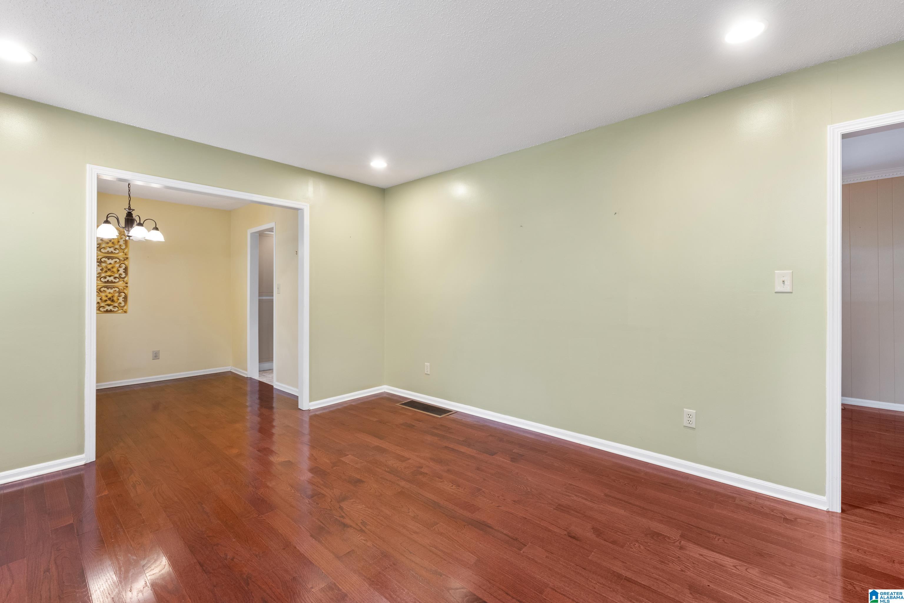 299 Fran Drive Alabaster, AL 35007 - Photo 15 of 40