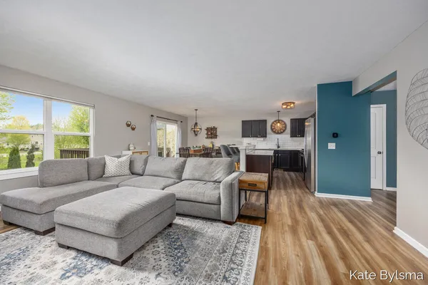 $499,900 | 2132 Hollyhock Northeast, Belmont, MI 49306
