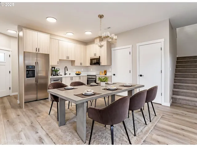 $295,500 | 14370 Southeast Knight Street, Portland, OR 97236