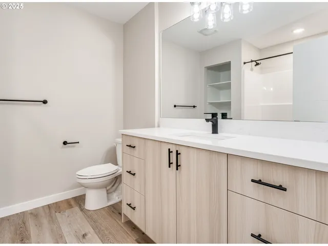 $295,500 | 14370 Southeast Knight Street, Portland, OR 97236