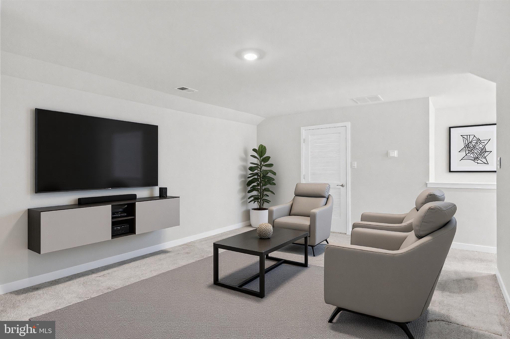 208 Congressional Court Moorestown, NJ 08057 - Photo 13 of 48 Staged Loft Area