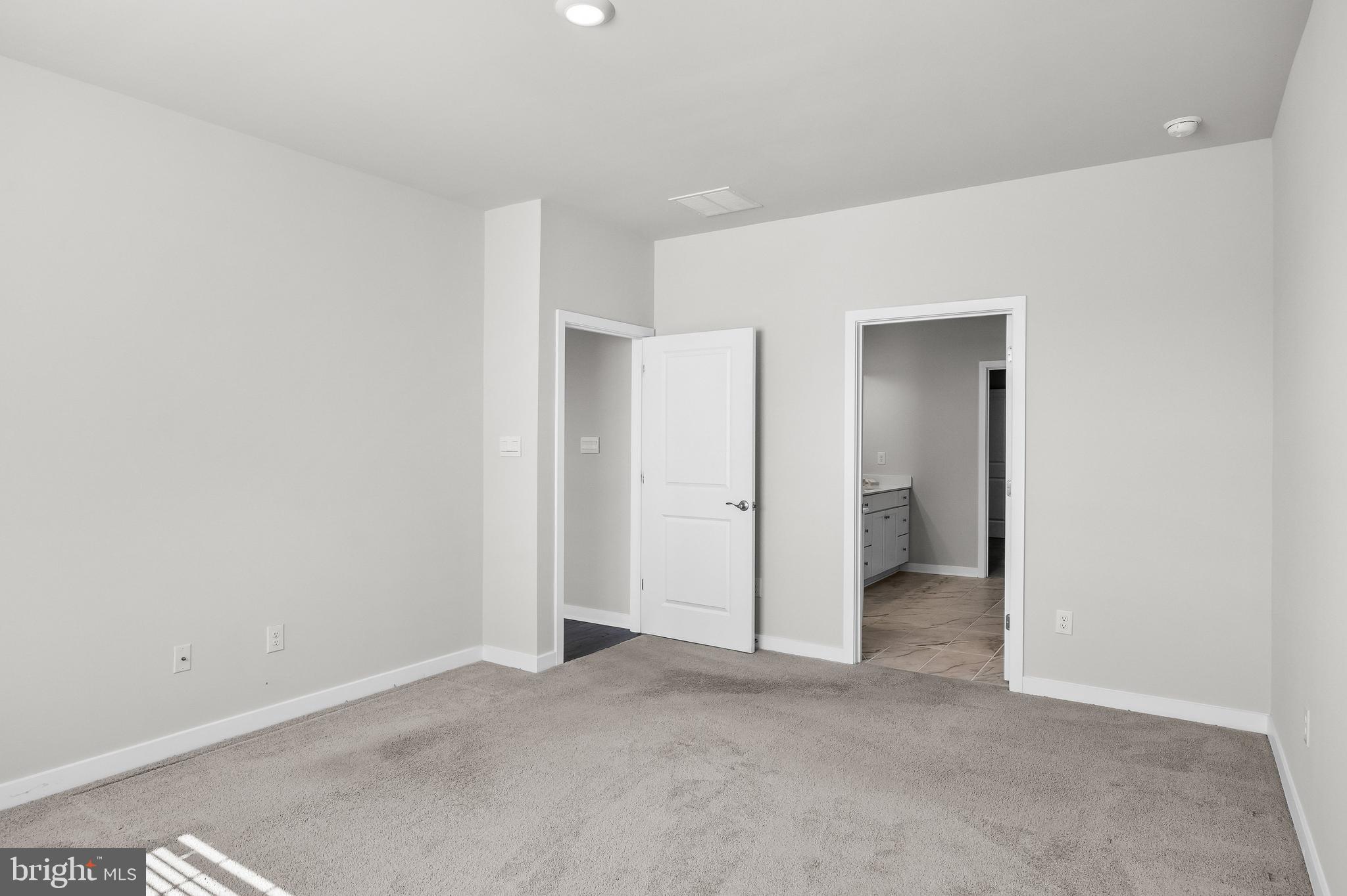 208 Congressional Court Moorestown, NJ 08057 - Photo 25 of 48 Primary Bedroom