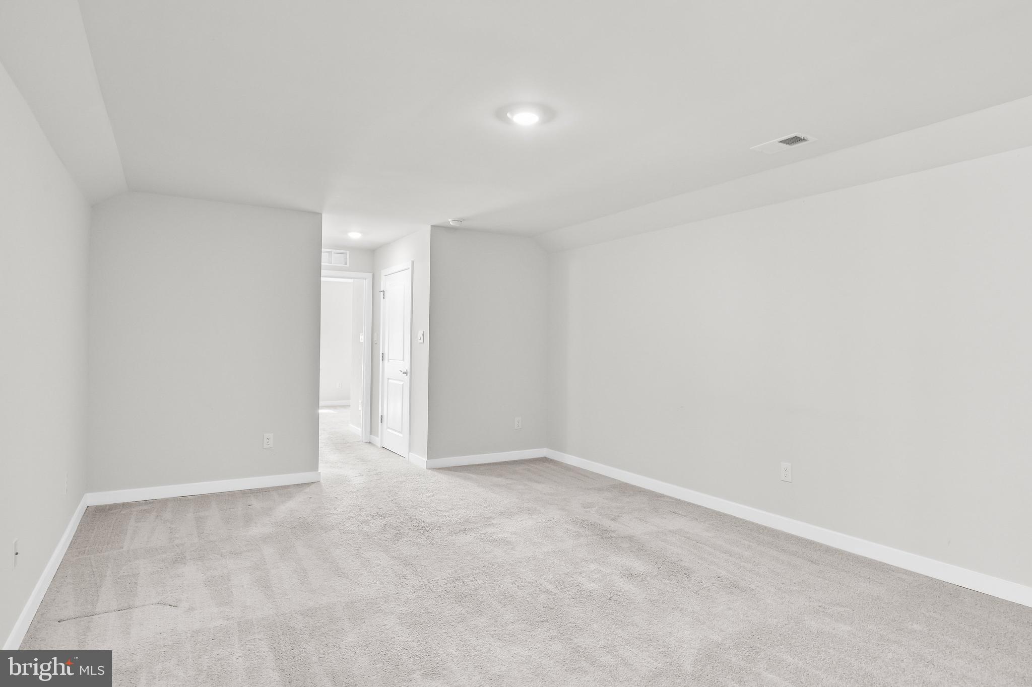 208 Congressional Court Moorestown, NJ 08057 - Photo 30 of 48 Loft Area