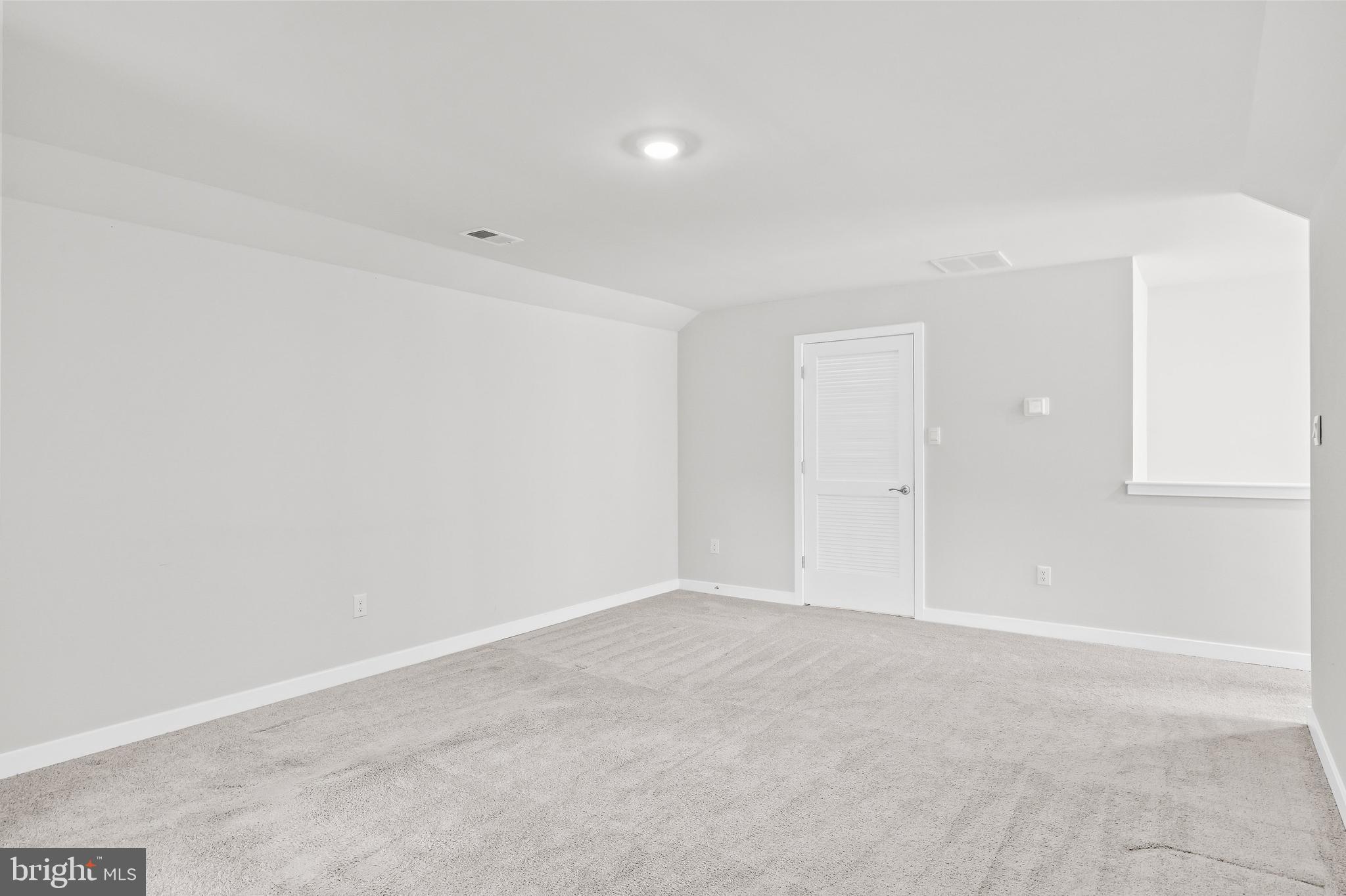 208 Congressional Court Moorestown, NJ 08057 - Photo 31 of 48 Loft Area