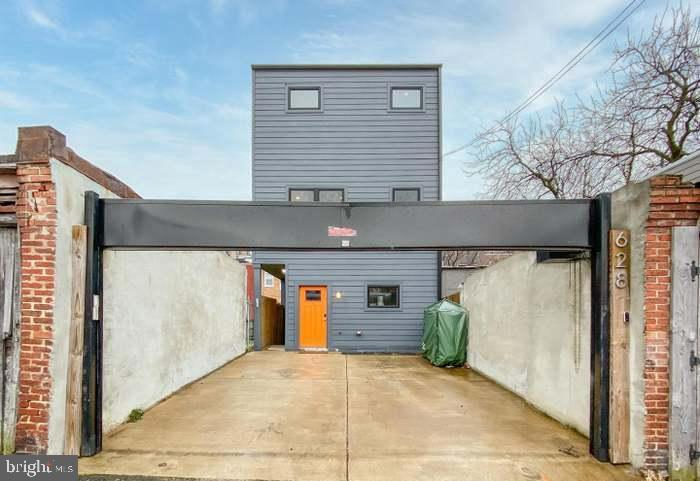 628 I Street Northeast, Unit 3 Washington, DC 20002 - Photo 32 of 32 a view of a house with a garage