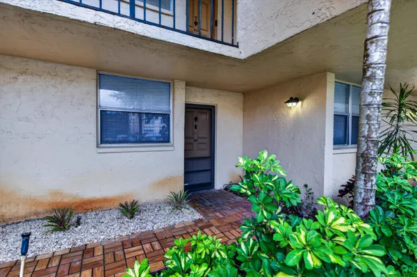 $1,800 | 3671 Environ Boulevard, Unit 169, Lauderhill, FL 33319