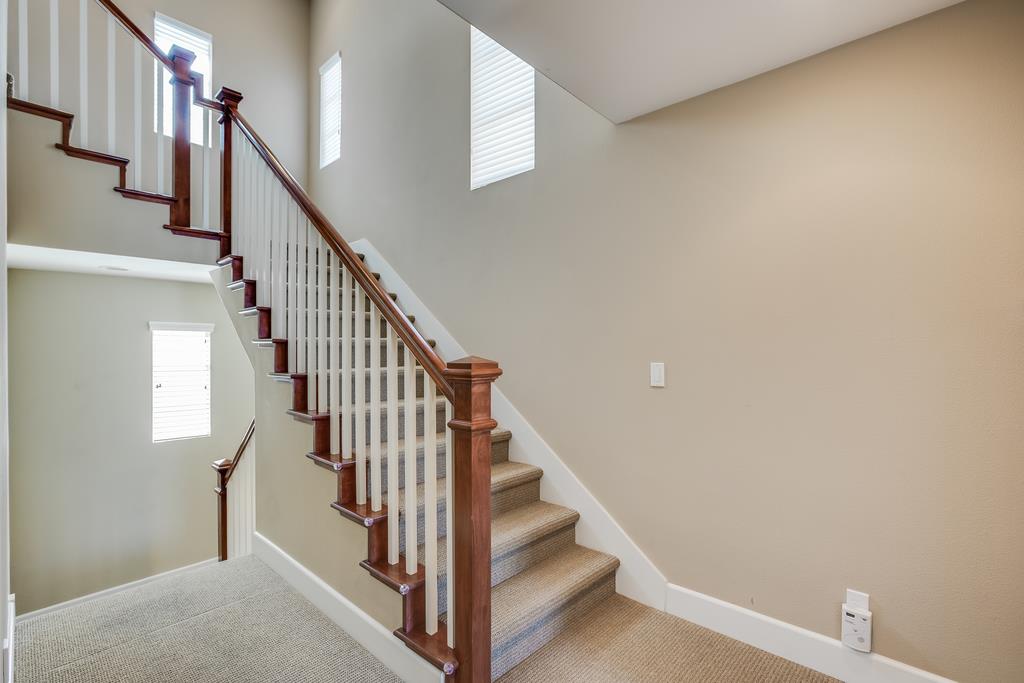 1420 Dahlia Loop San Jose, CA 95126 - Photo 18 of 36 a view of entryway