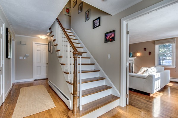 7 Greenridge Road Weston, MA 02493 - Photo 2 of 20