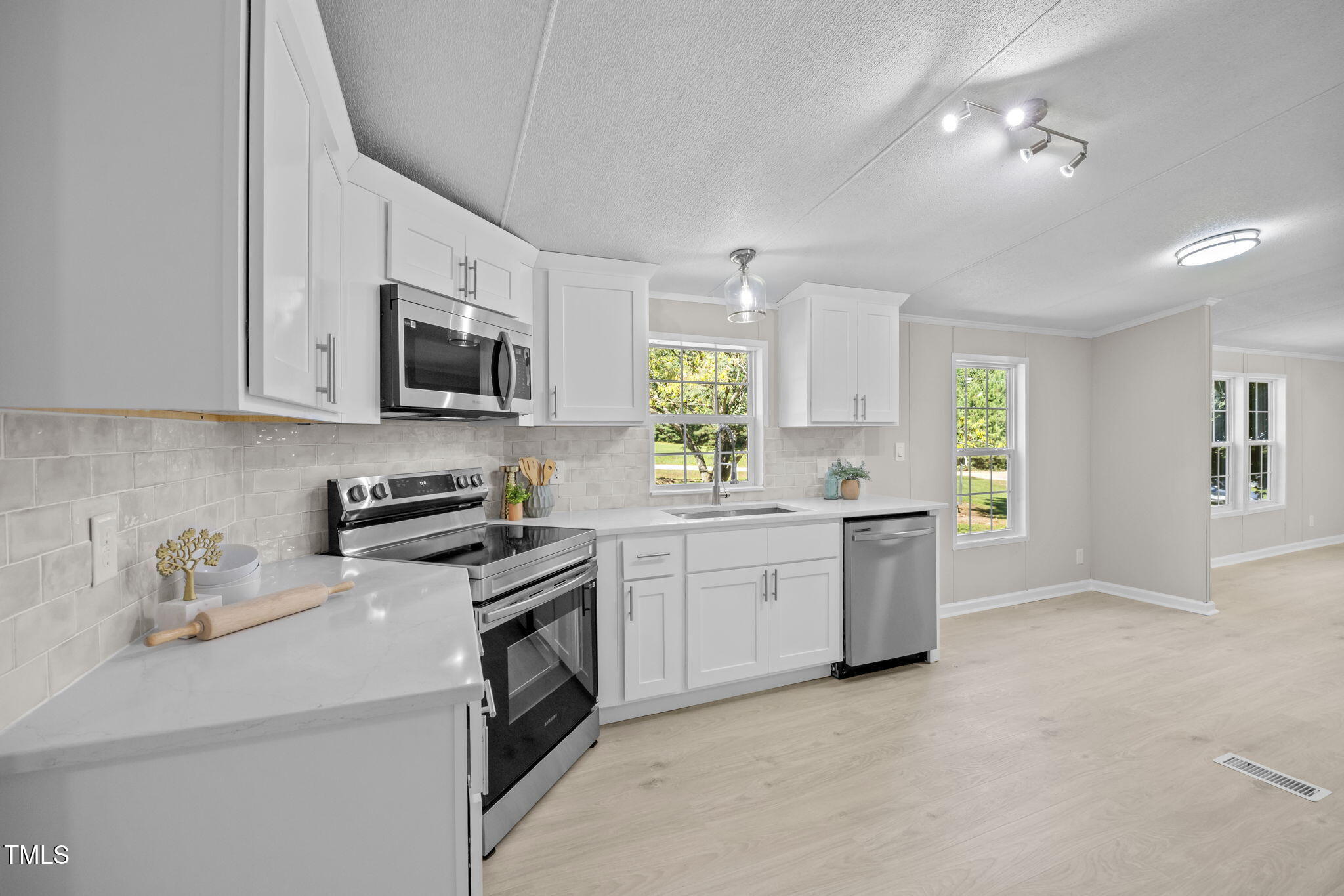 261 Ragland Lane Henderson, NC 27537 - Photo 9 of 58 30-web-or-mls-IMG_9694