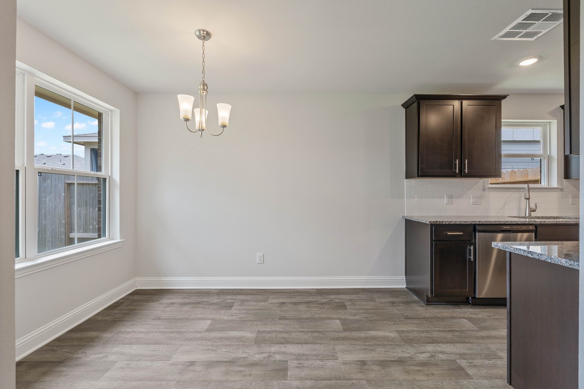10690 Ellerston Road Cleveland, TX 77327 - Photo 12 of 28