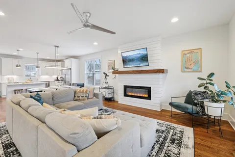 $685,000 | 1908 12th Avenue North, Nashville, TN 37208