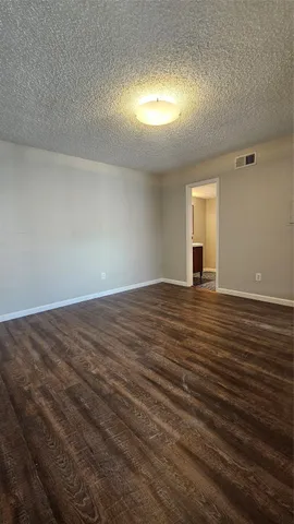 $1,300 | 2750 Holly Hall Street, Unit 1811, Houston, TX 77054