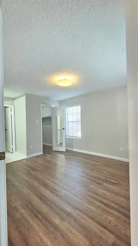 $1,300 | 2750 Holly Hall Street, Unit 1811, Houston, TX 77054