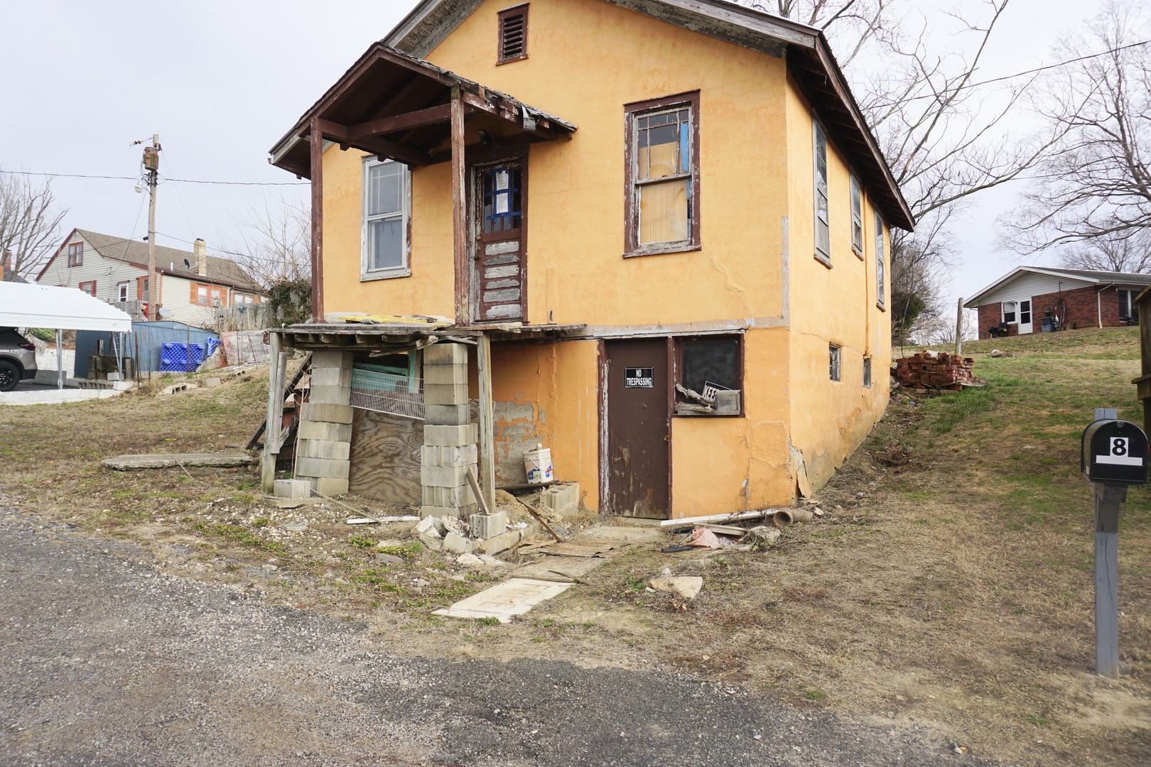 6 Knapp Court Chester, IL 62233 - Photo 1 of 11 a view of a house with a yard