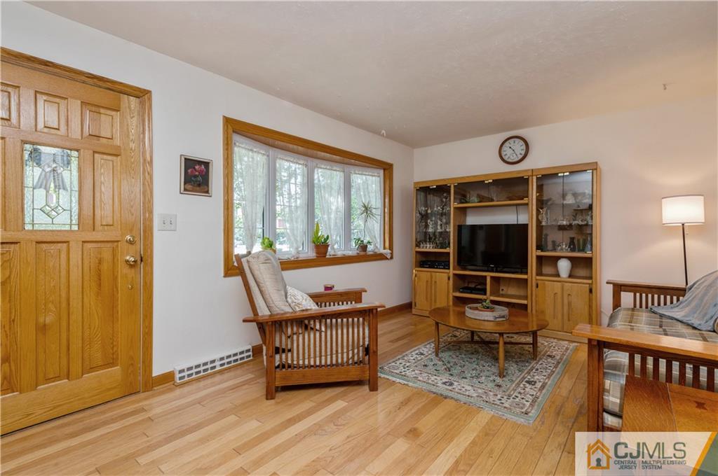 8 Mabaline Road Old Bridge, NJ 08857 - Photo 4 of 25 Gallery Image 4